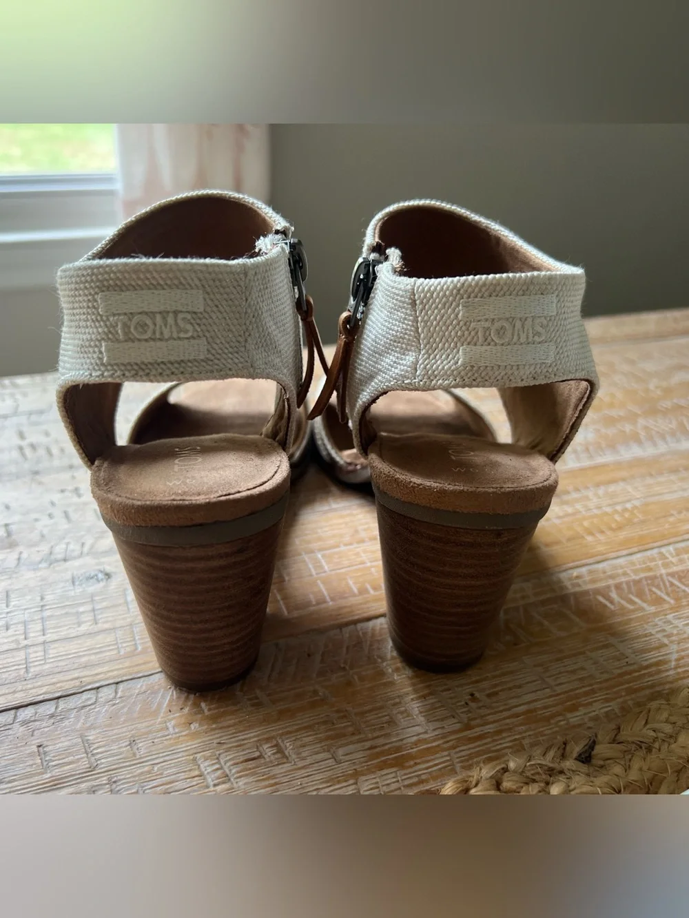 Like New TOMS Women's Majorca Cutout Wedge Sandals - Natural - Size 6.5